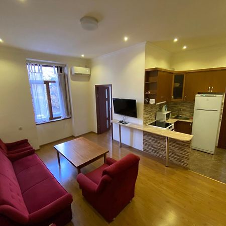 Renovated One Bedroom In The Touristic Center Of Jerevan Eksteriør billede